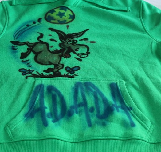 Sweatshirt aérographié – Image 2